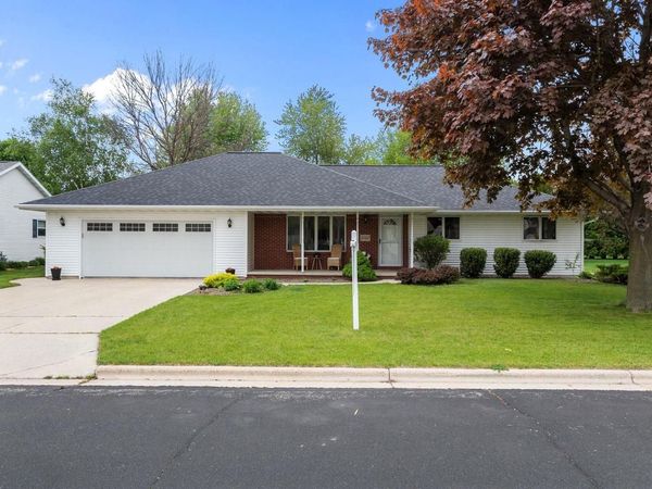 1040 CRESTVIEW DRIVE, Wrightstown, WI 54180