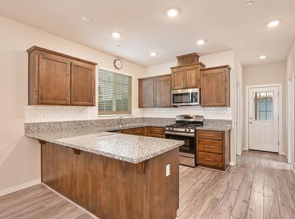 132 Ivy St, Roseville, CA 95678 Photo