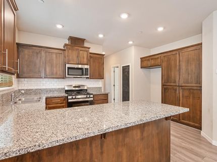 132 Ivy St, Roseville, CA 95678 Photo