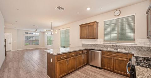 132 Ivy St, Roseville, CA 95678 Photo
