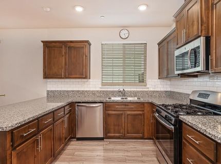 132 Ivy St, Roseville, CA 95678 Photo