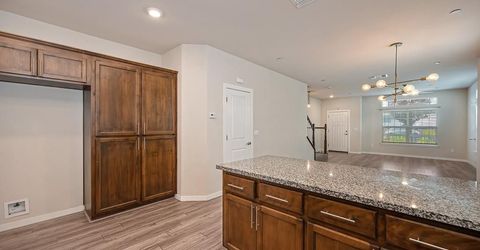 132 Ivy St, Roseville, CA 95678 Photo