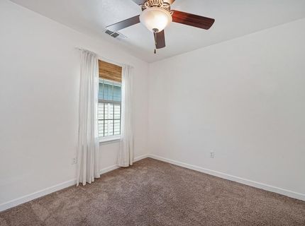 132 Ivy St, Roseville, CA 95678 Photo