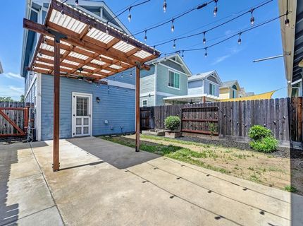 132 Ivy St, Roseville, CA 95678 Photo