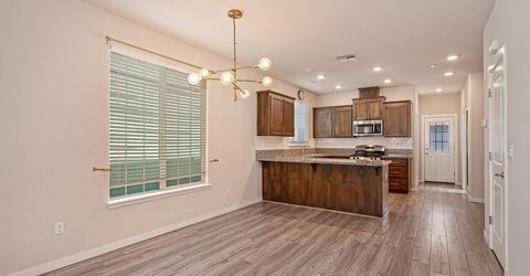 132 Ivy St, Roseville, CA 95678 Photo
