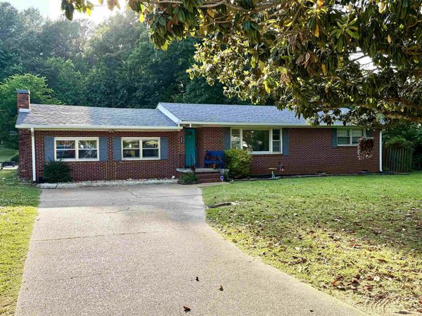 805 Co Rd 24, Florence, AL 35633