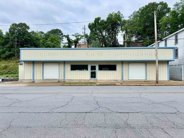 120 Royal Ave, Florence, AL 35630