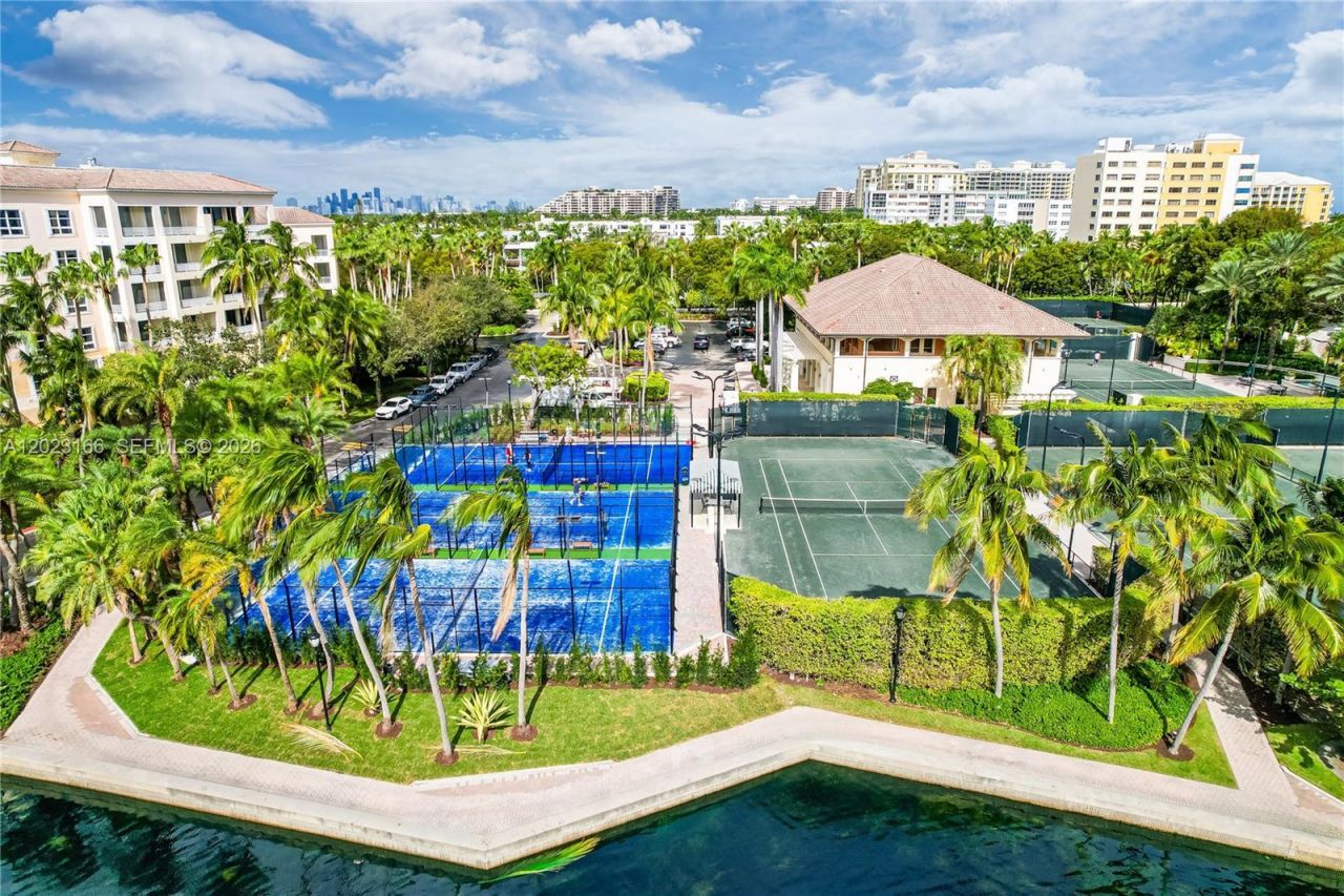 711 Crandon Blvd , Unit 402, Key Biscayne, FL 33149 Photo