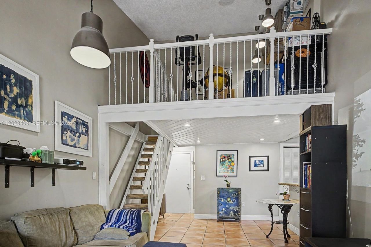 10233 NW 9th St Cir , Unit 214-1, Miami, FL 33172 Photo