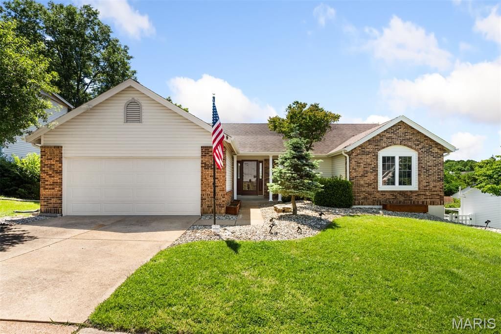16448 Green Pines Drive , Wildwood, MO 63011 Main Photo