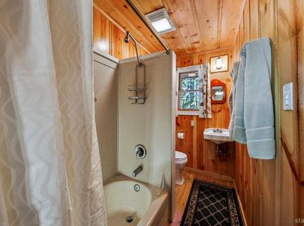 961 Pomo Road, South Lake Tahoe, CA 96150 Photo