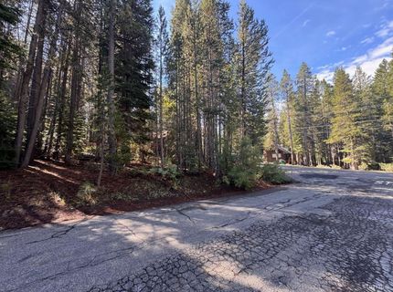 1594 Canienaga Street, South Lake Tahoe, CA 96150 Photo