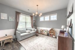 209 Yeamans Way photo 4