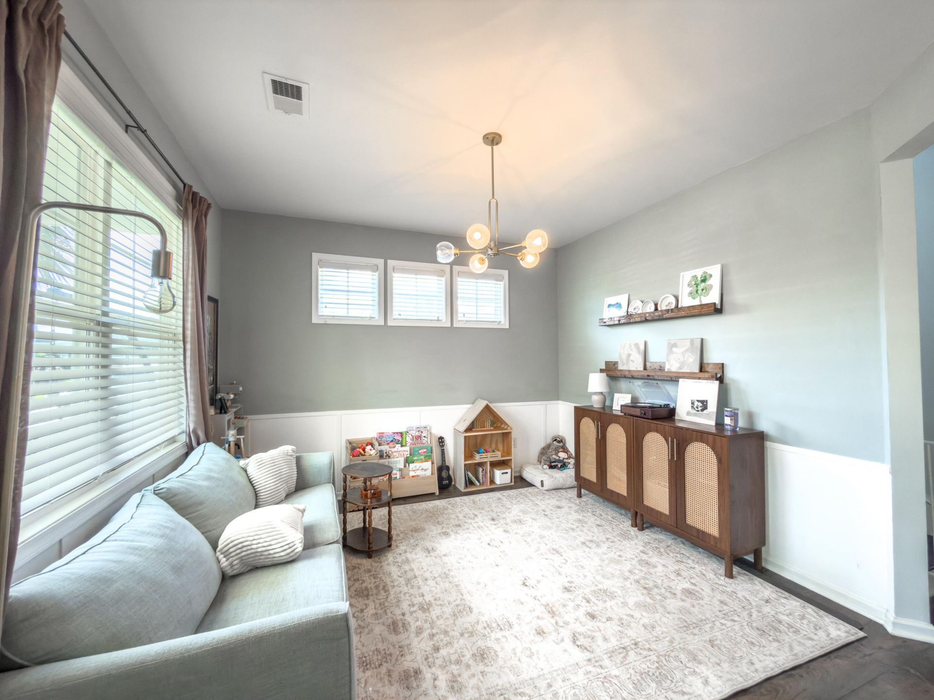 209 Yeamans Way Photo 4
