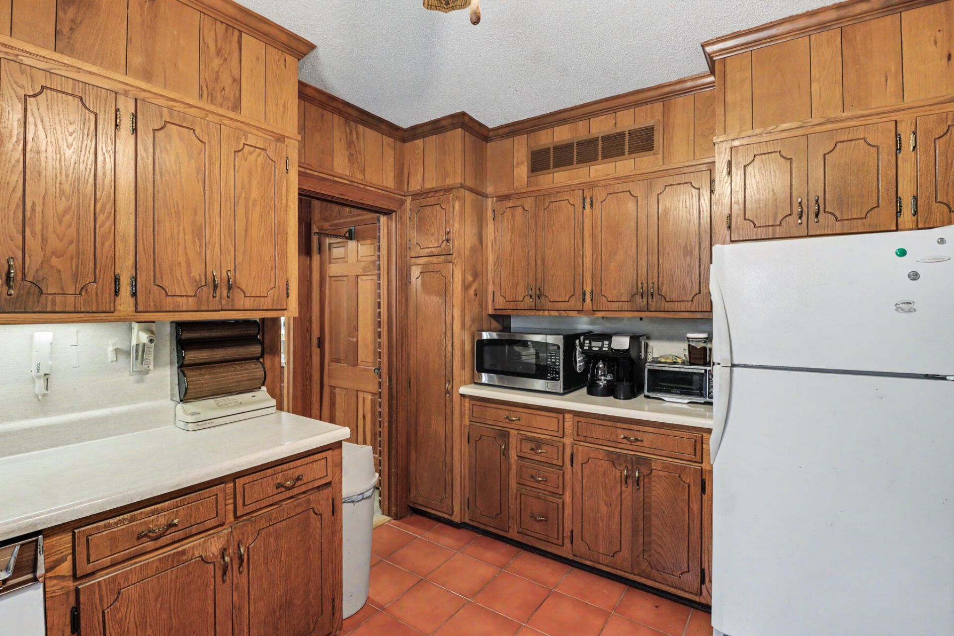2824 Camden Road Photo 19