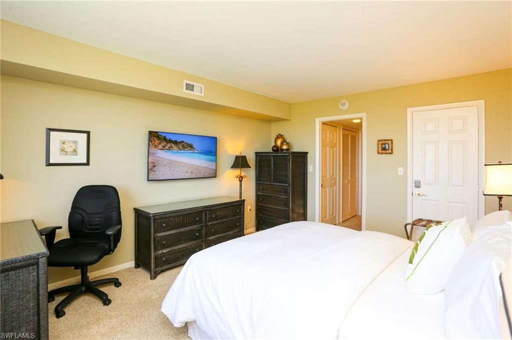 15 Bluebill Ave , Unit 805, Naples, FL 34108 Photo