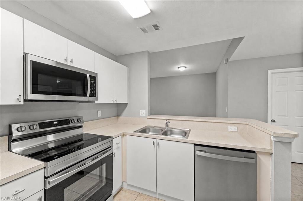 4109 Bellasol Cir, Unit 1114, Fort Myers, FL 33916 Photo