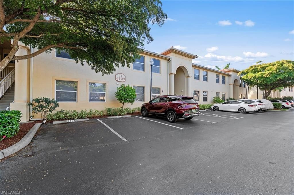 4109 Bellasol Cir, Unit 1114, Fort Myers, FL 33916 Photo