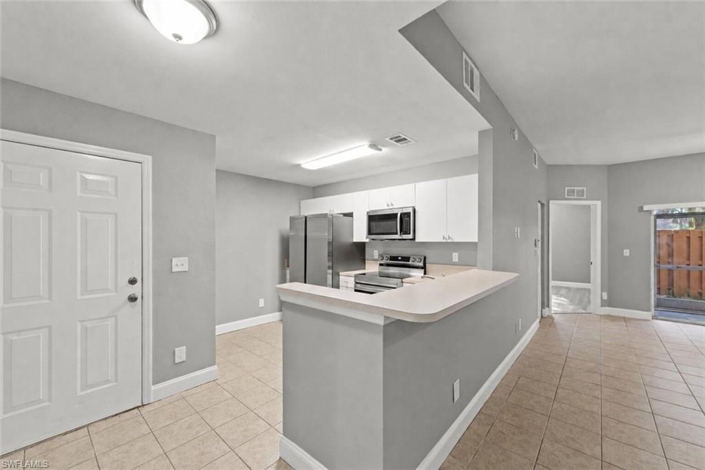4109 Bellasol Cir, Unit 1114, Fort Myers, FL 33916 Photo