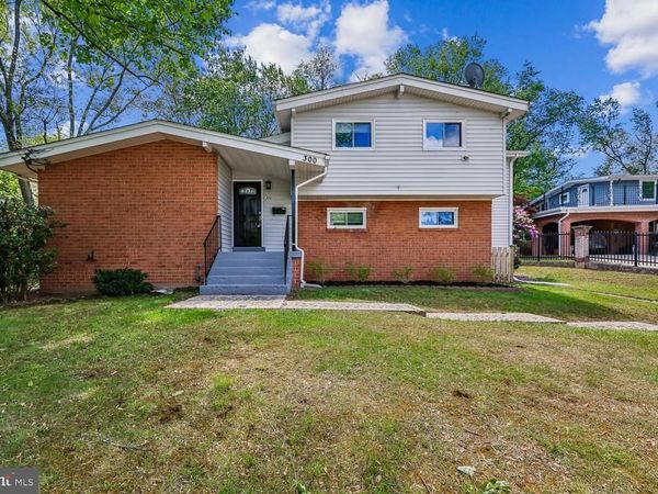 300 GILSAN COURT, SILVER SPRING, MD 20902