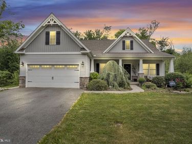 110 FREYS ROAD, ELIZABETHTOWN, PA 17022