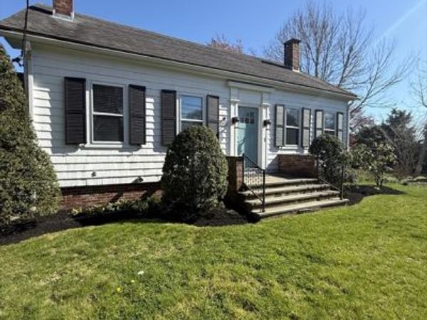 148 Russells Mills Rd, Dartmouth, MA 02748