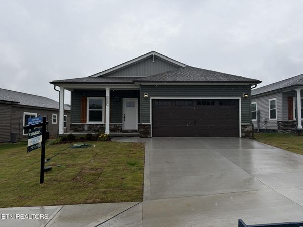 3510 Wild Poppy Rd, Knoxville, TN 37924