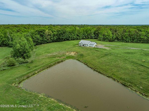 116 Hawkins Road, Courtland, MS 38620
