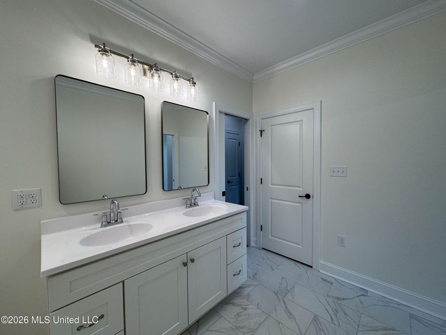 Property Image 93