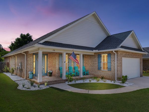 176 Raiders Trail, Valparaiso, FL 32580