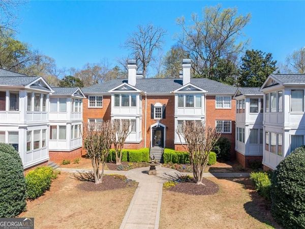 115 Peachtree Memorial Drive, Unit C3, Atlanta, GA 30309