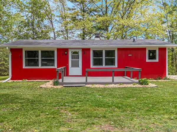 N4656 PINE STREET, New London, WI 54961