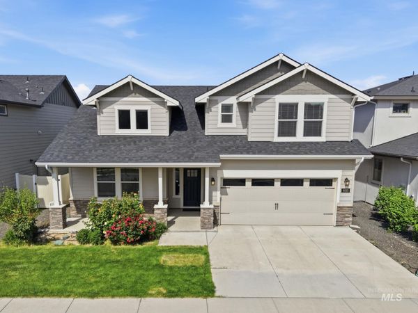 8015 S Topaz Ridge Avenue, Boise, ID 83716