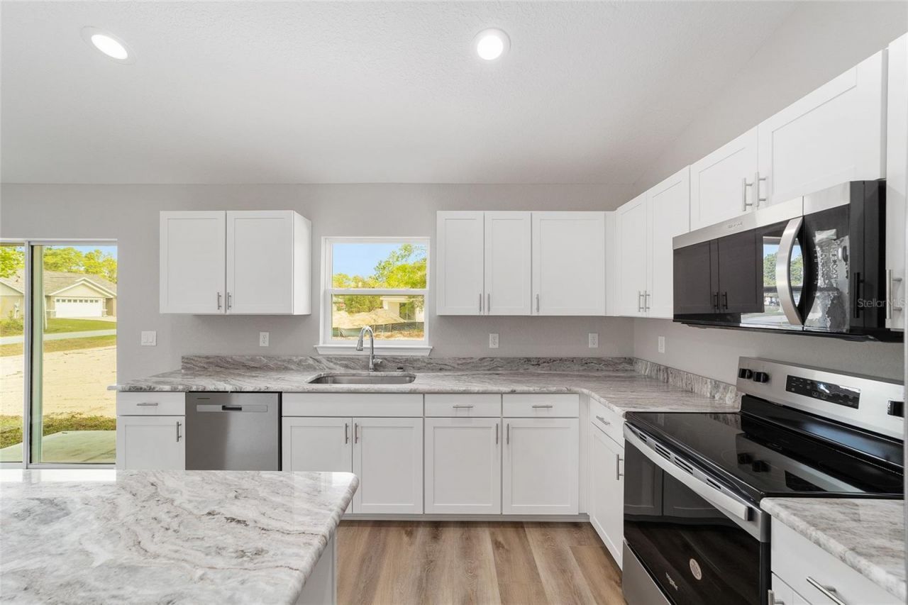 1736 W Hall Place , Citrus Springs, FL 34434 Photo