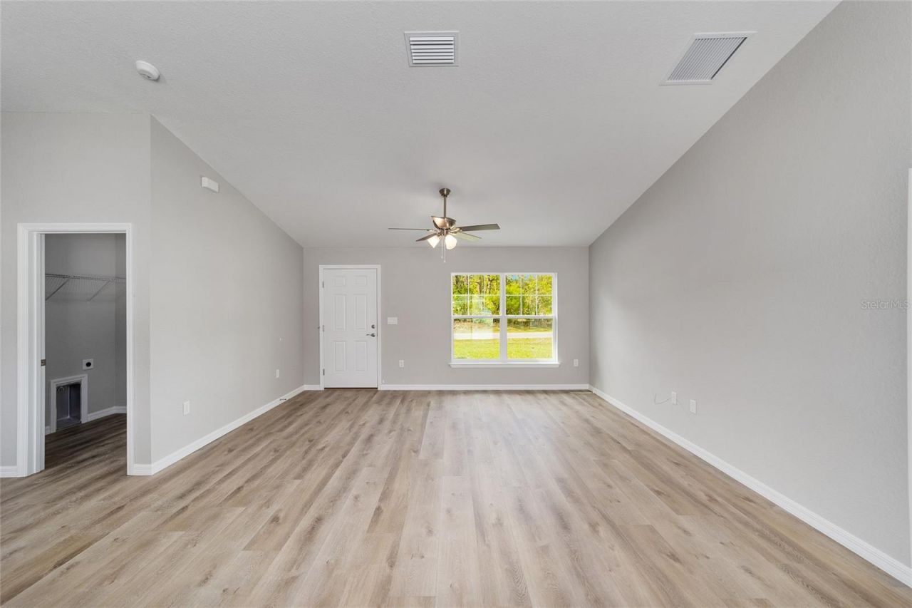 1736 W Hall Place , Citrus Springs, FL 34434 Photo
