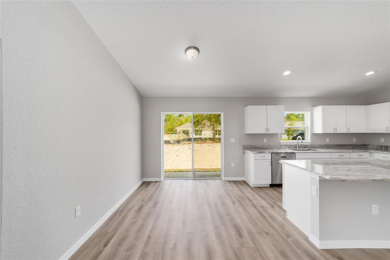 1736 W Hall Place , Citrus Springs, FL 34434 Photo
