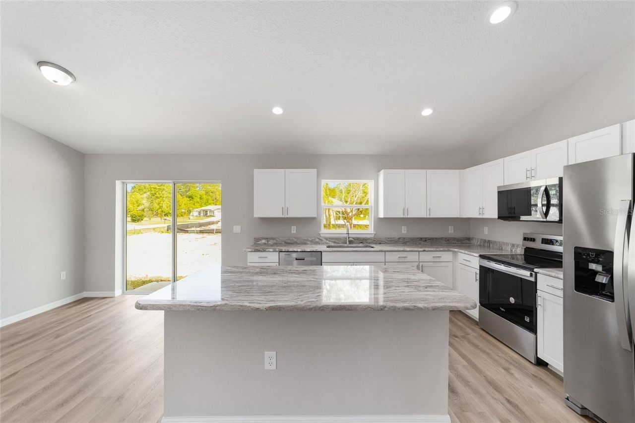 1736 W Hall Place , Citrus Springs, FL 34434 Photo