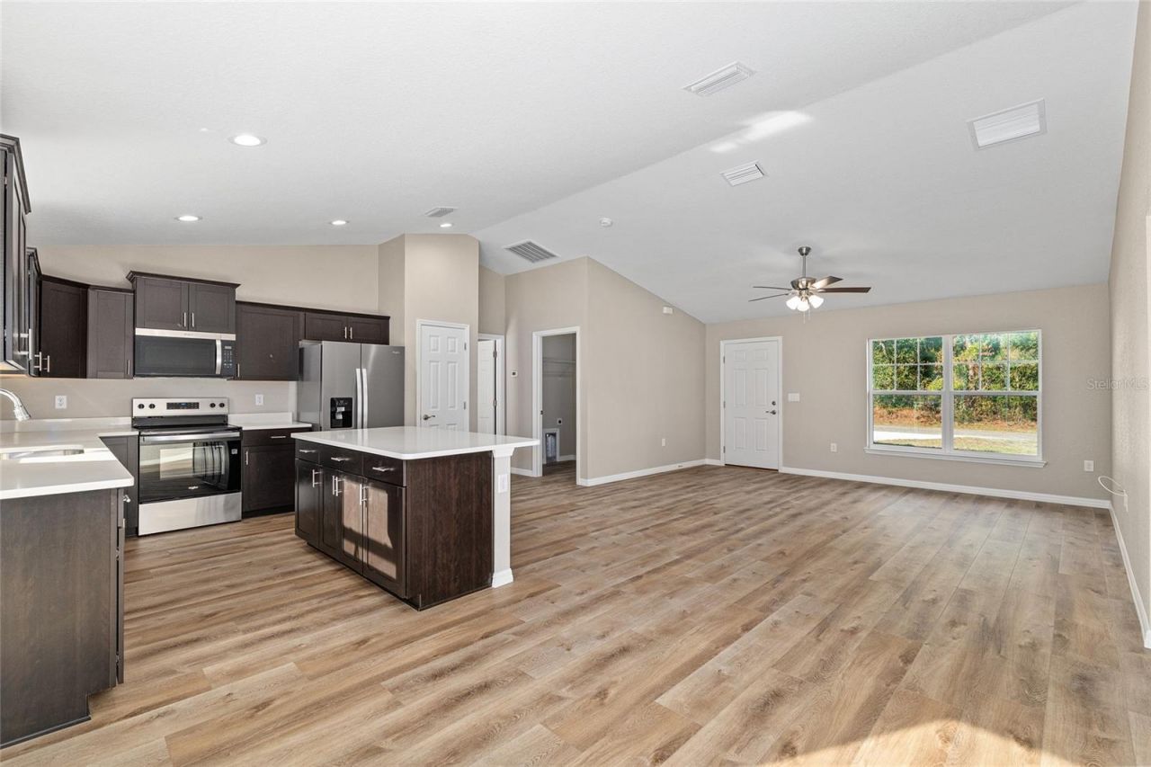 9299 N Hunter Way , Dunnellon, FL 34433 Photo