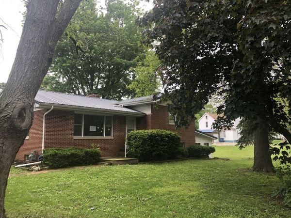 301 W Main Street , Colfax, IL 61728