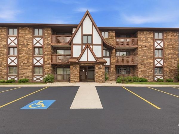 10626 Ridgeland Avenue , Unit 1D, Chicago Ridge, IL 60415