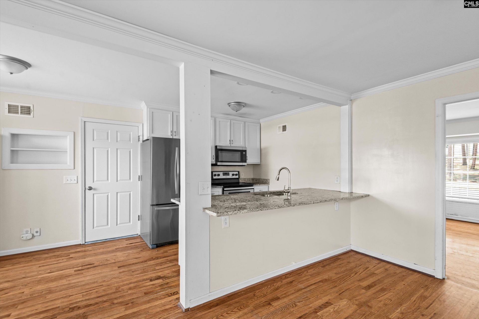 1716 Westchester Drive  Photo 10
