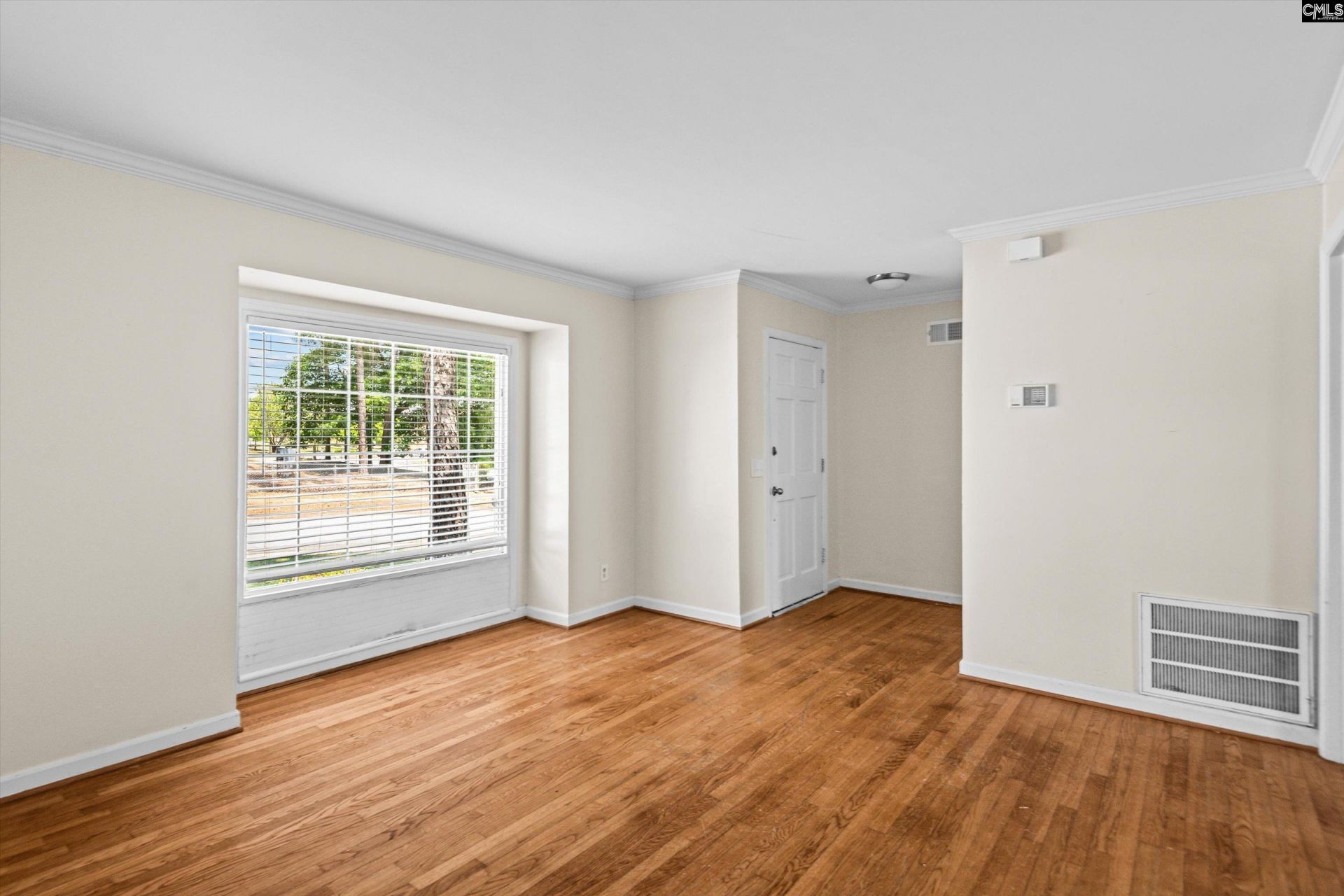 1716 Westchester Drive  Photo 4