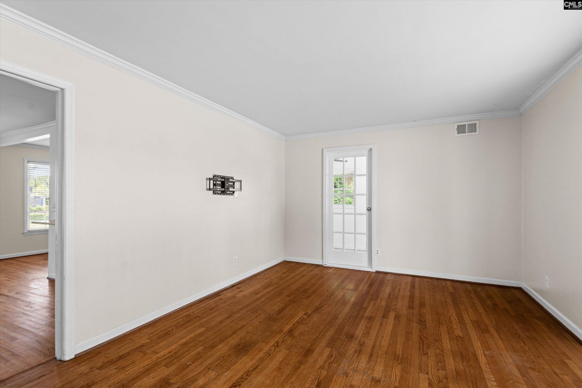 1716 Westchester Drive  Photo 6