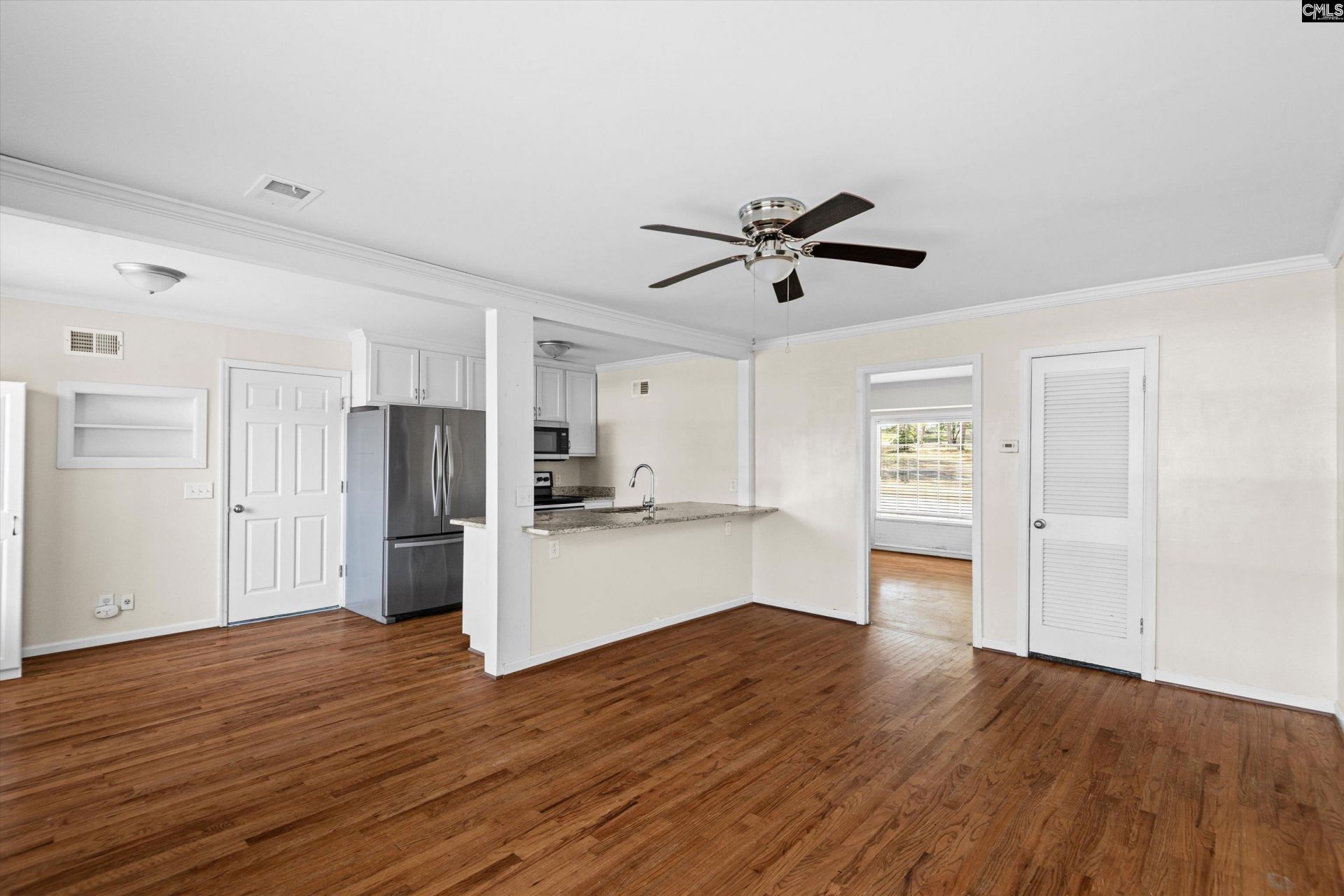1716 Westchester Drive  Photo 9