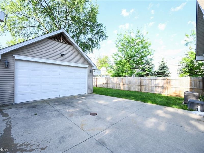 17725 Puritas Avenue, Cleveland, OH 44135 Photo 34
