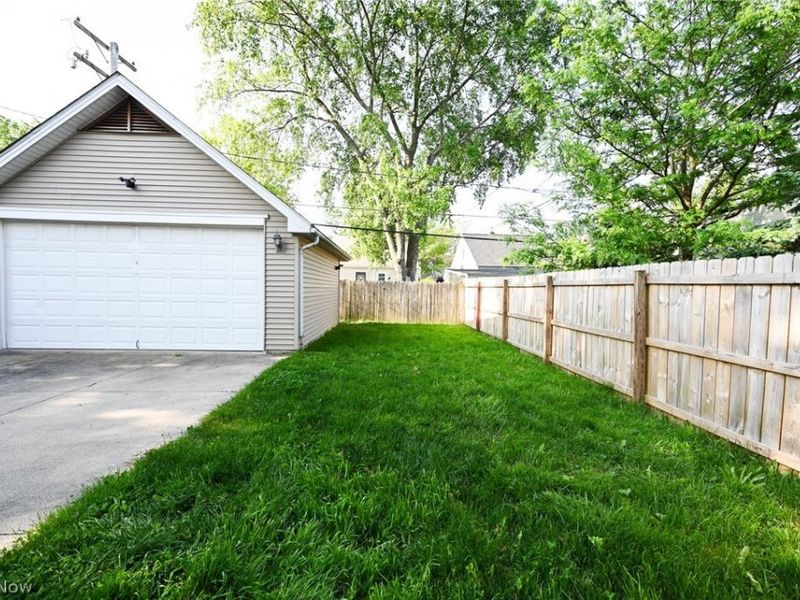 17725 Puritas Avenue, Cleveland, OH 44135 Photo 36