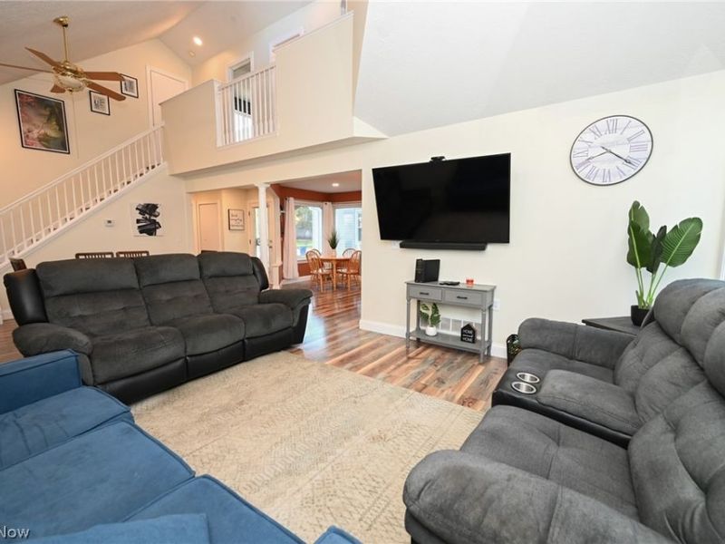 17725 Puritas Avenue, Cleveland, OH 44135 Photo 9