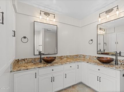 2725 W Lake Ridge Shores Court, Reno, NV 89519 Photo