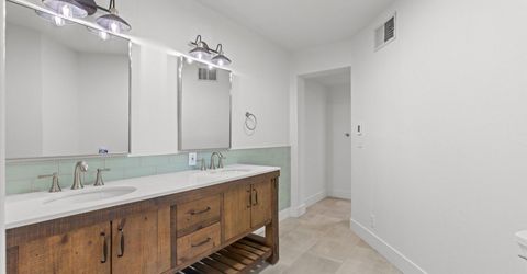 2725 W Lake Ridge Shores Court, Reno, NV 89519 Photo
