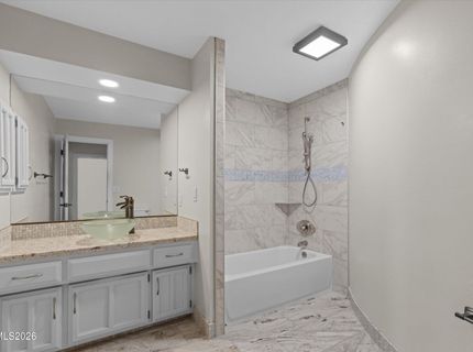 2725 W Lake Ridge Shores Court, Reno, NV 89519 Photo